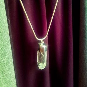 Express crystal necklace